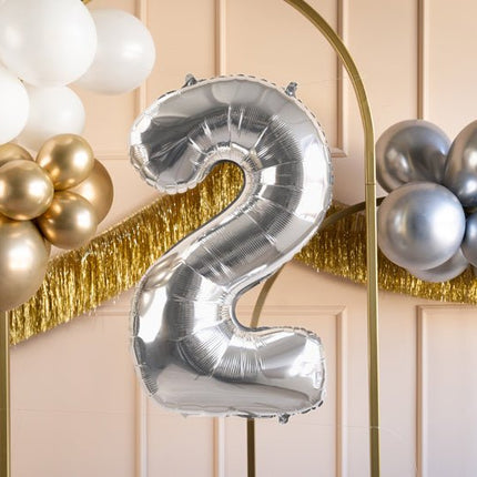 2 Jaar Cijfer Ballon Zilver Leeg 72cm van Partydeco koop je bij Partywinkel
