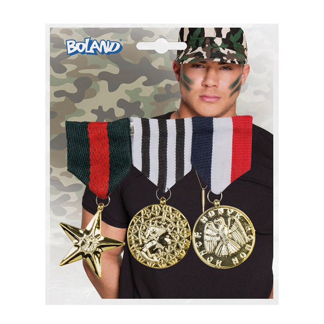 3 Eremedailles van Boland koop je bij Partywinkel