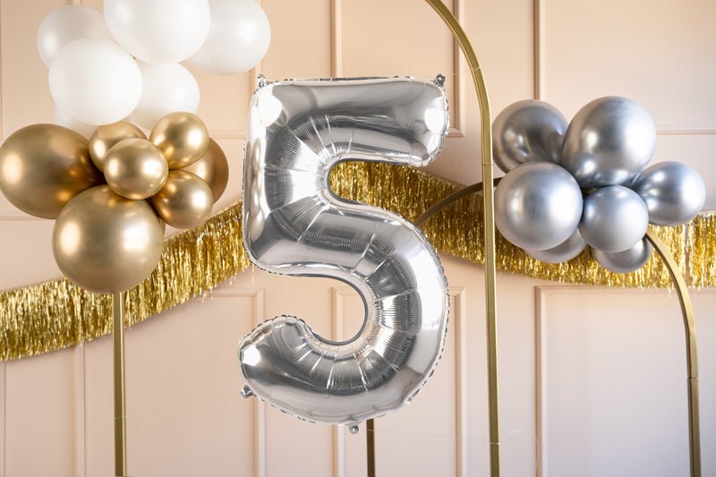 5 Jaar Cijfer Ballon Zilver Leeg 72cm van Partydeco koop je bij Partywinkel