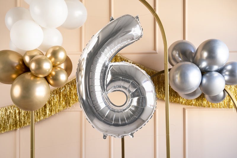 6 Jaar Cijfer Ballon Zilver Leeg 72cm van Partydeco koop je bij Partywinkel