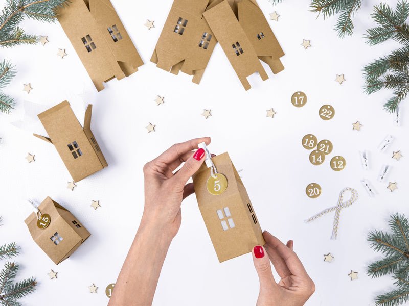 Adventkalender Huisjes van Partydeco koop je bij Partywinkel