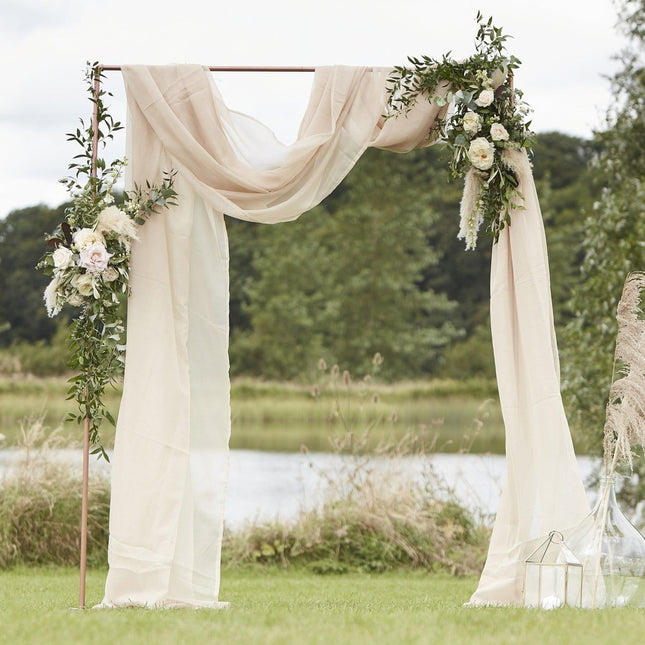 Beige Tafelloper 2m van Ginger Ray koop je bij Partywinkel