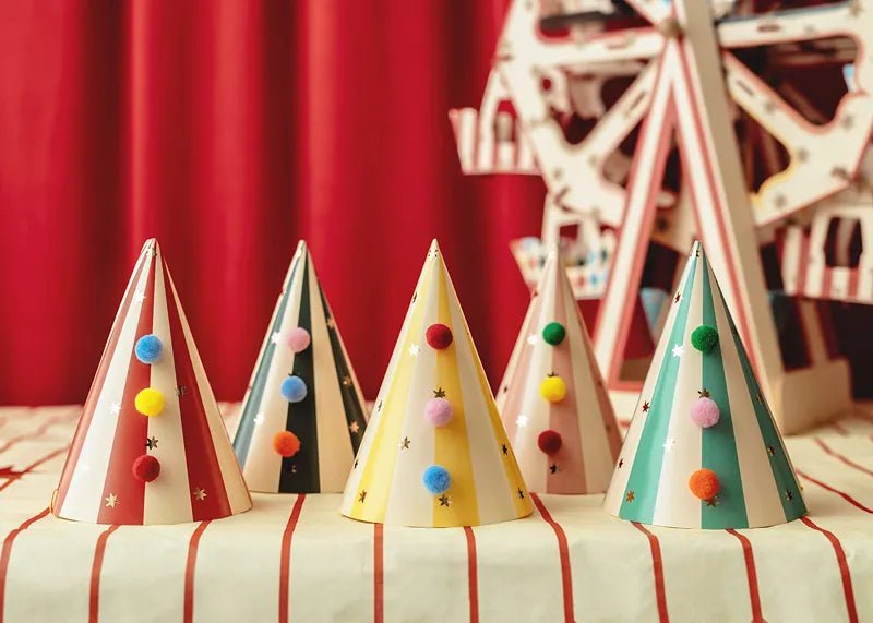 Circus Feesthoedjes 16cm 6st van Partydeco koop je bij Partywinkel