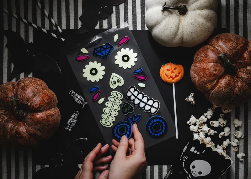 Dia De Los Muertos Stickers Gel Glow In The Dark 2 delig van Partydeco koop je bij Partywinkel
