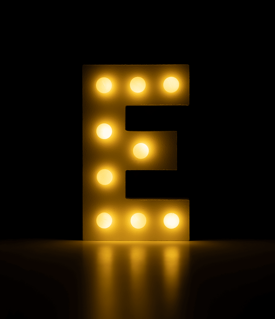 E Licht Letter 16,5cm van Paper Dreams koop je bij Partywinkel