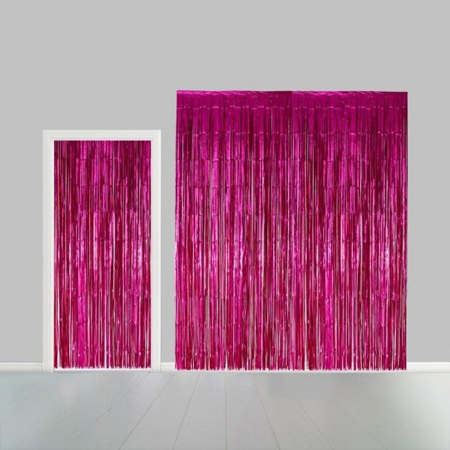 Fuchsia Deurgordijn Folie 2,4m van WeFiesta koop je bij Partywinkel