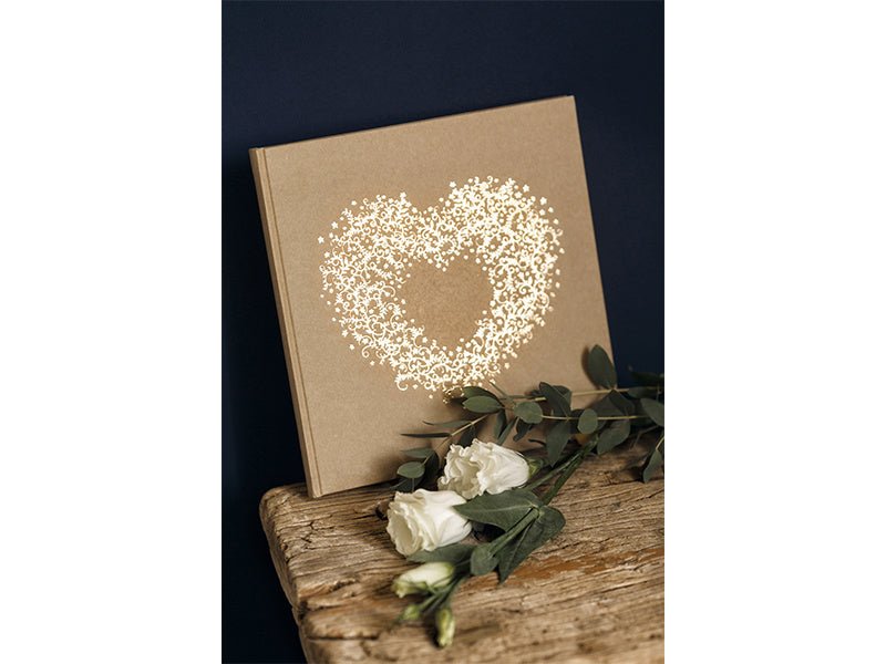 Gastenboek Hart Bruin 20,5cm van Partydeco koop je bij Partywinkel