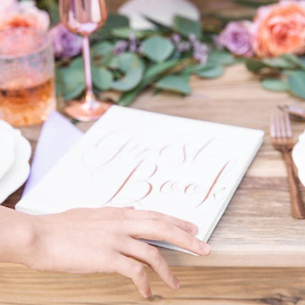 Gastenboek Rose Gouden Letters 24,5cm van Partydeco koop je bij Partywinkel