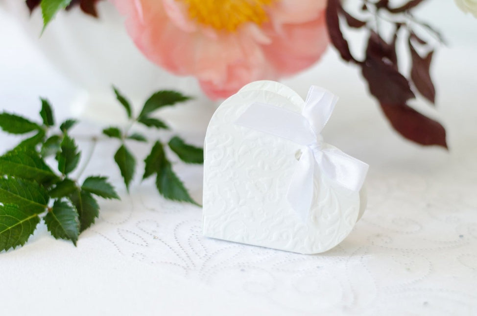 Geschenkdoosjes Hart Wit 10cm 10st van Partydeco koop je bij Partywinkel