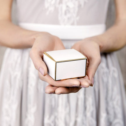 Geschenkdoosjes Rand Goud 6cm 10st van Partydeco koop je bij Partywinkel