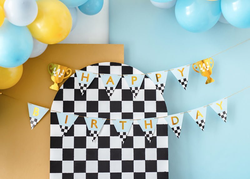 Happy Birthday Letterslinger Race Vlag 3m van Partydeco koop je bij Partywinkel