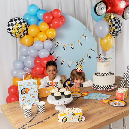 Happy Birthday Letterslinger Race Vlag 3m van Partydeco koop je bij Partywinkel
