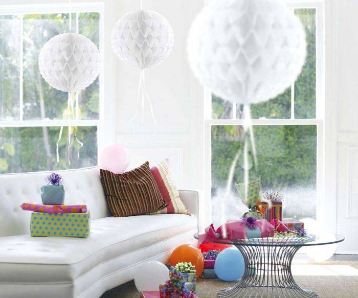 Honeycomb Bal Wit Franje 30cm van Folat koop je bij Partywinkel