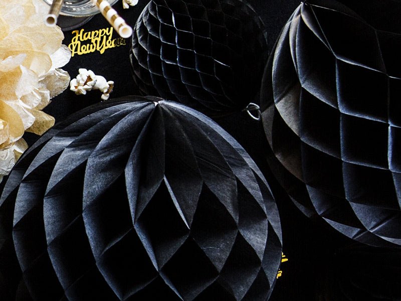Honeycomb Bal Zwart 10cm van Partydeco koop je bij Partywinkel