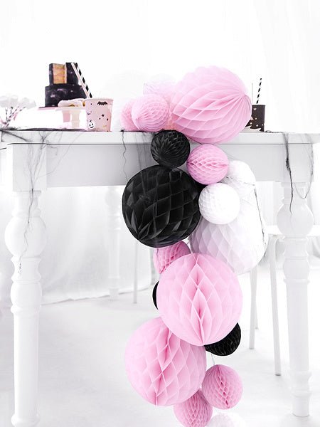 Honeycomb Bal Zwart 20cm van Partydeco koop je bij Partywinkel