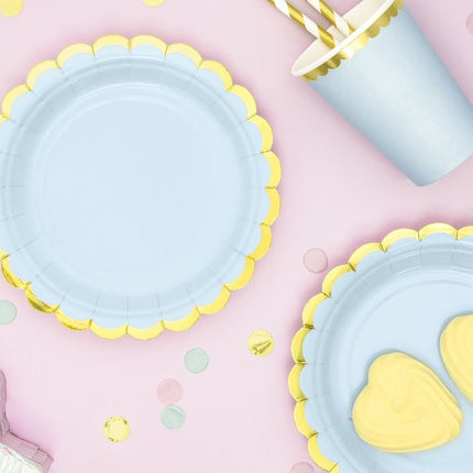 Lichtblauwe Bordjes Karton Goud 18cm 6st van Partydeco koop je bij Partywinkel
