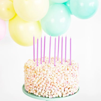 Lila Kaarsen 14cm 12st van Partydeco koop je bij Partywinkel
