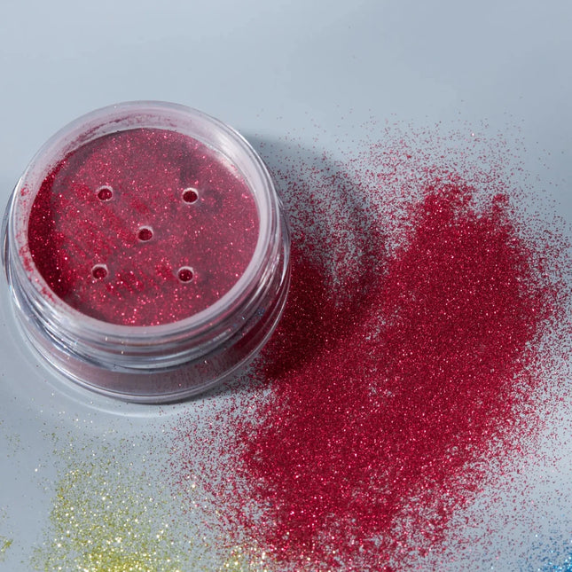 Moon Glitter Classic Ultrafine Glitter Dust Red 5g van Moon Creations koop je bij Partywinkel