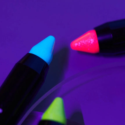 Moon Glow Neon UV Glitter Body Crayons Blue 3.2g van Moon Creations koop je bij Partywinkel