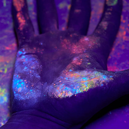 Moon Glow Neon UV Pigment Shakers Intense Purple 5g van Moon Creations koop je bij Partywinkel