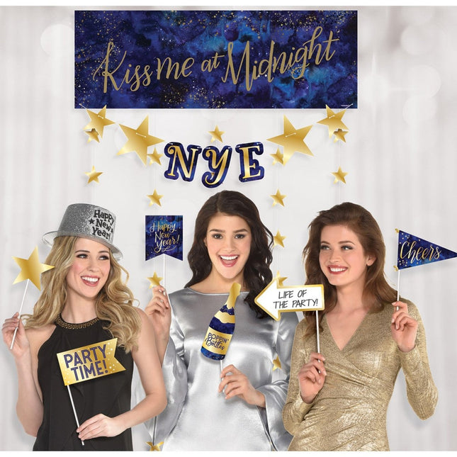 Oud en Nieuw Photo Booth Set 14 delig van Riethmueller koop je bij Partywinkel