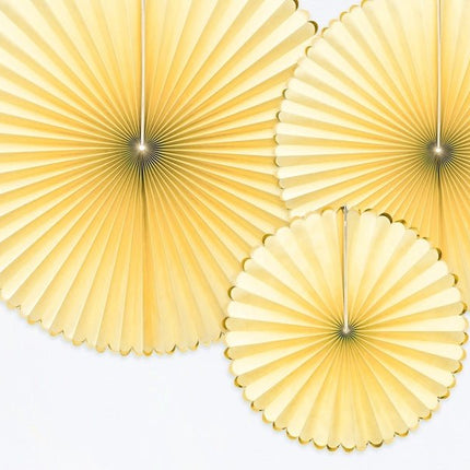 Papieren Waaiers Lichtgeel Goud Set 23 - 40cm 3 delig van Partydeco koop je bij Partywinkel