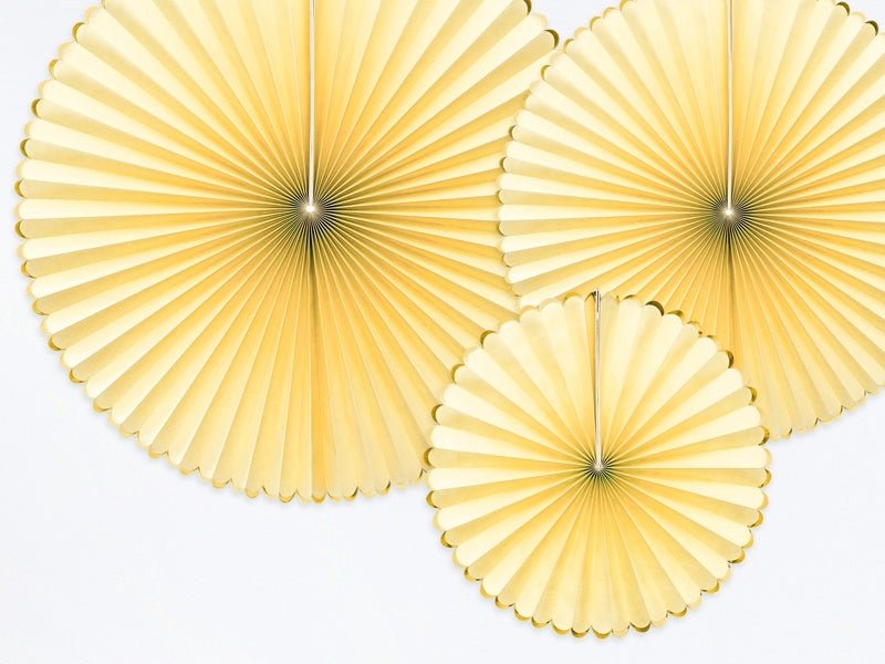 Papieren Waaiers Lichtgeel Goud Set 23 - 40cm 3 delig van Partydeco koop je bij Partywinkel