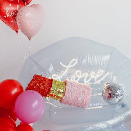 Lippenstift Pinata 54cm van Partydeco koop je bij Partywinkel