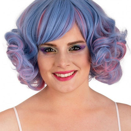 Pruik Arlene Kort Met Krullen Pastel Blauw En Roze van PartyXplosion koop je bij Partywinkel