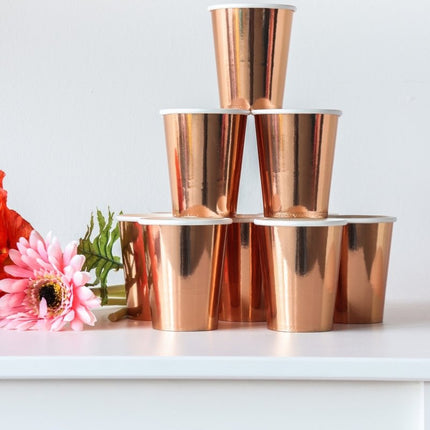 Rose Gouden Bekers Metallic Karton 250ml 8st van Folat koop je bij Partywinkel