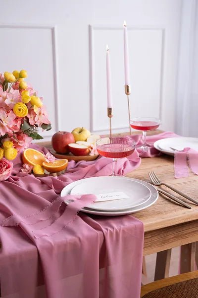 Roze Tafelloper 5m van Partydeco koop je bij Partywinkel