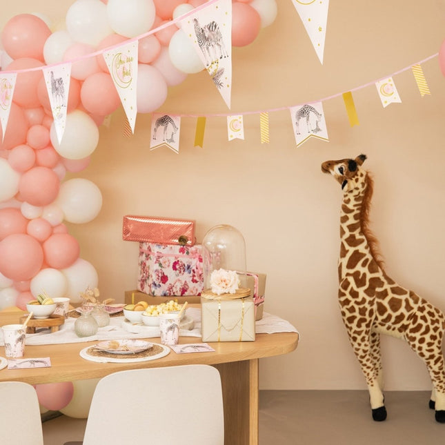 Safari Slinger Roze Geboorte 6m van Haza Witbaard koop je bij Partywinkel