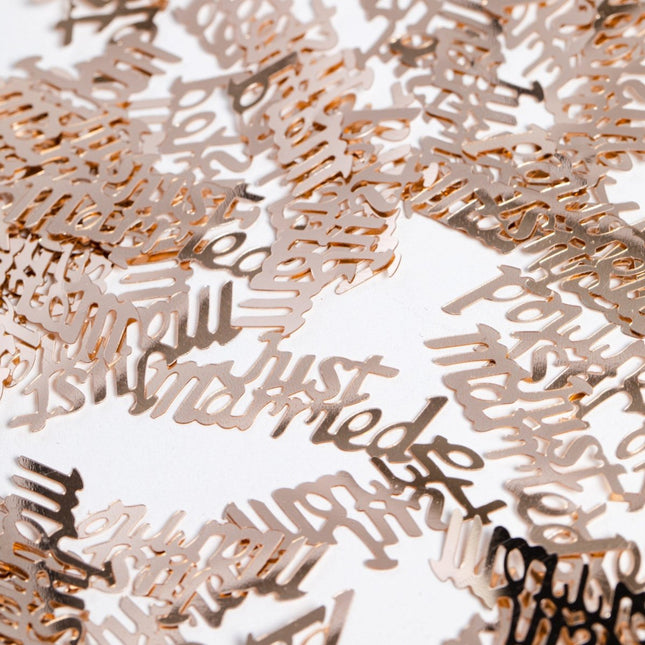 Tafelconfetti Just Married Rose Goud van WeFiesta koop je bij Partywinkel