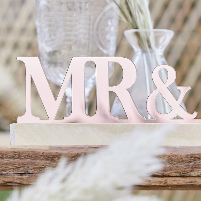 Tafeldecoratie Mr& Mrs 20cm van Ginger Ray koop je bij Partywinkel