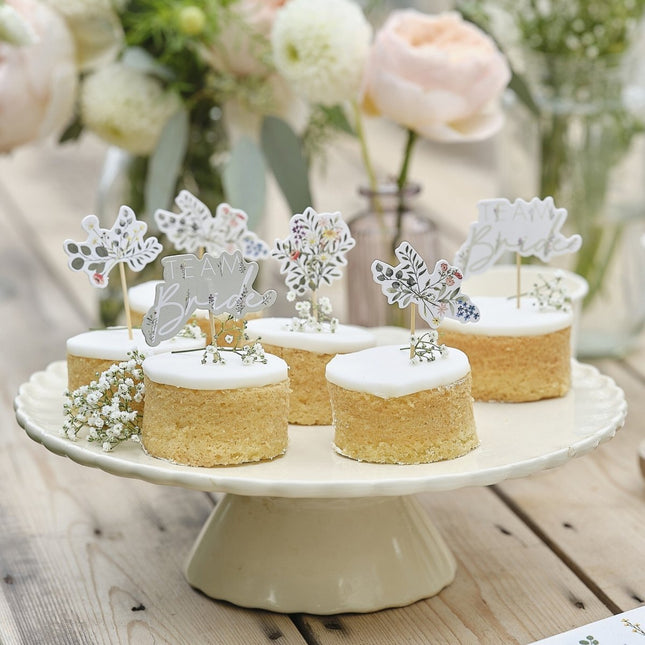 Team Bride Cupcake Toppers 12st van Ginger Ray koop je bij Partywinkel