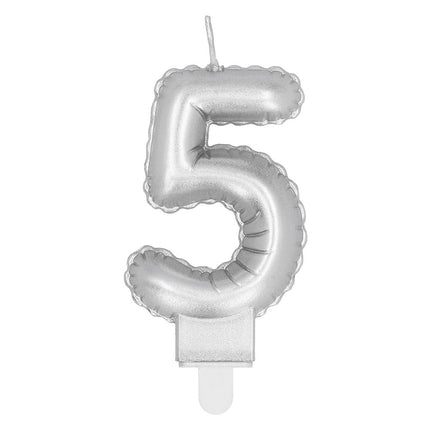 Zilveren Kaars 5 Jaar 8cm van Boland koop je bij Partywinkel