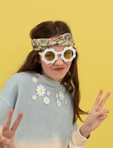 Zonnebril Bloem van Partydeco koop je bij Partywinkel