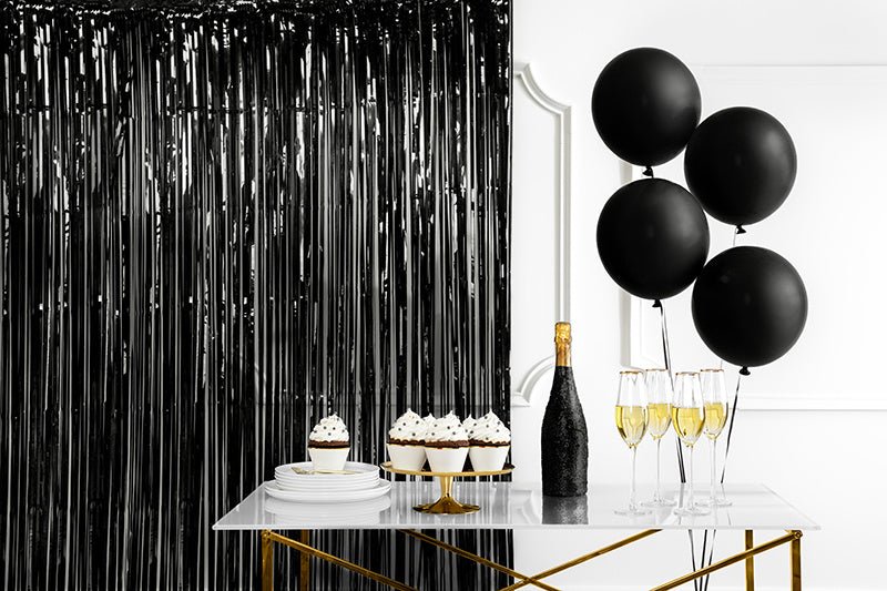 Zwart Deurgordijn 2,5m van Partydeco koop je bij Partywinkel
