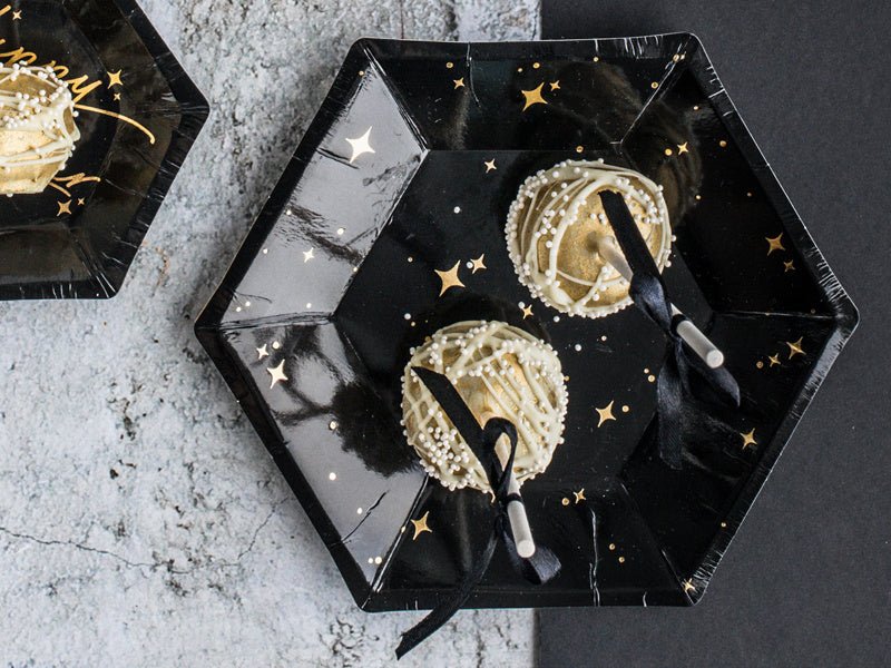 Zwarte Borden Gouden Sterren 20cm 6st van Partydeco koop je bij Partywinkel