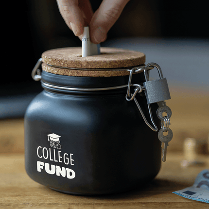 Zwarte Spaarpot College Fund 12,5cm van Paper Dreams koop je bij Partywinkel