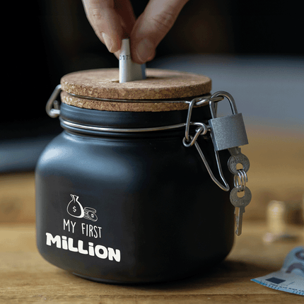 Zwarte Spaarpot My First Million 12,5cm van Paper Dreams koop je bij Partywinkel